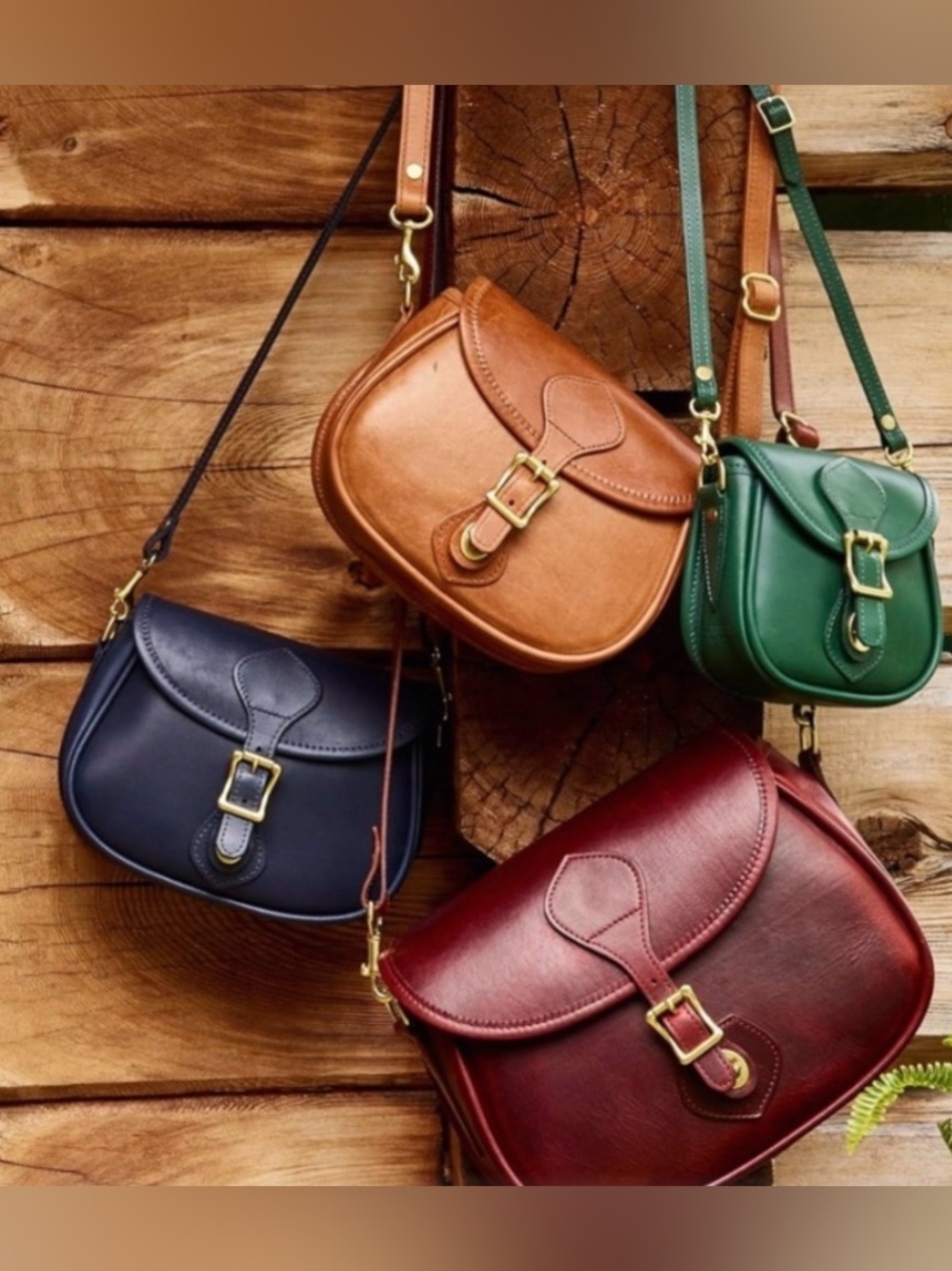 J.W.Hulme Co Legacy Saddle crossbody bag